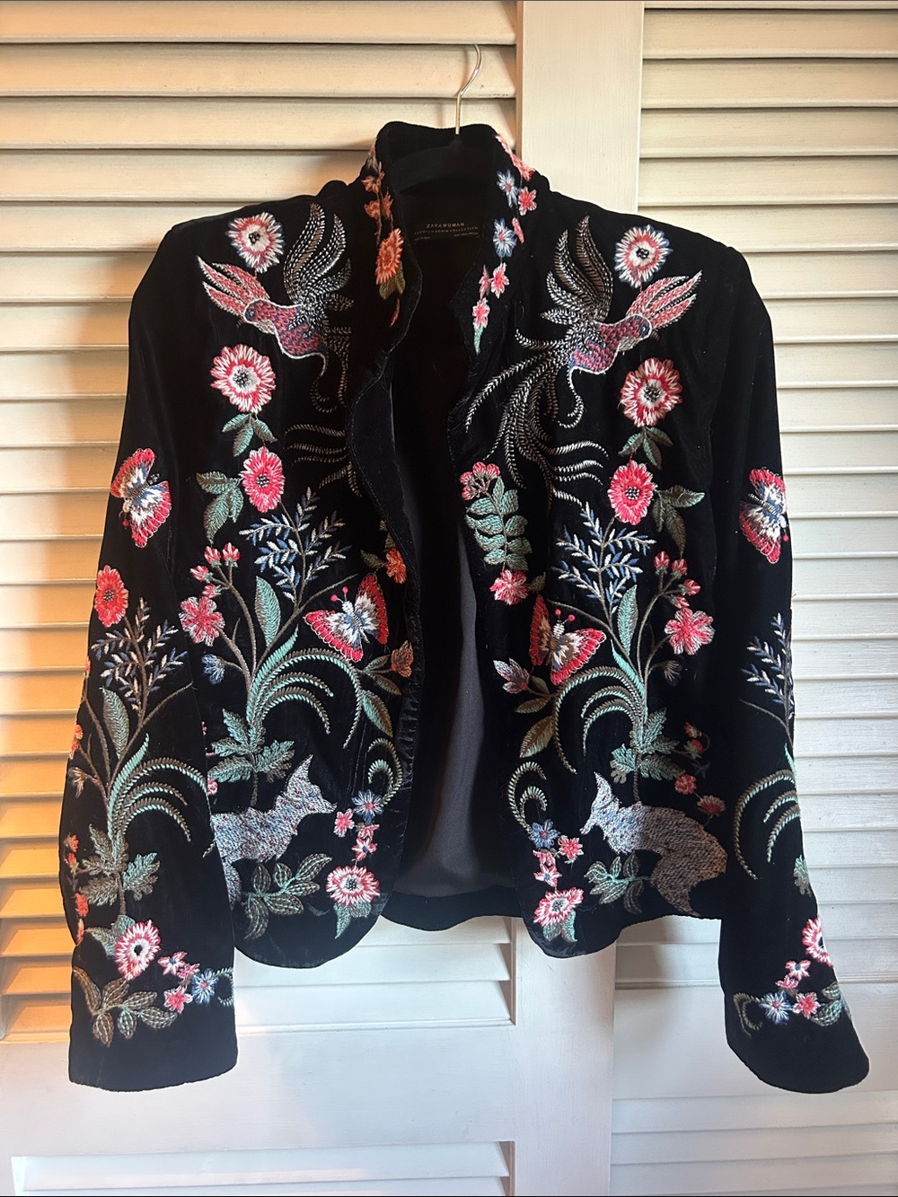 Zara Black Velvet Blazer with Embroidery